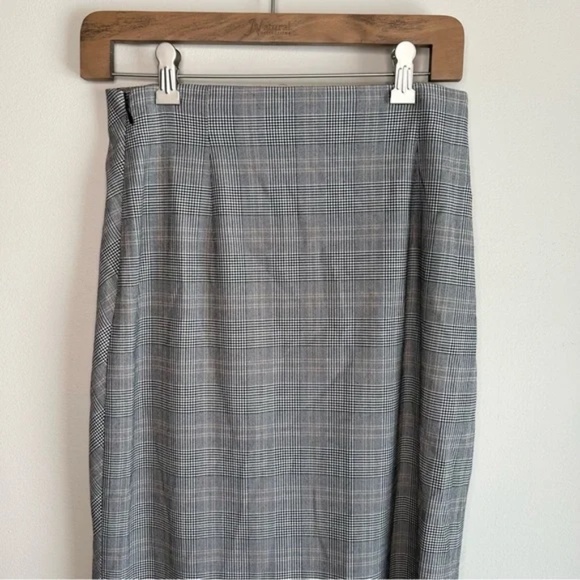 Babaton Billy Skirt Plaid Button Front Asymmetrical Grey Size 4 - Picture 6 of 6